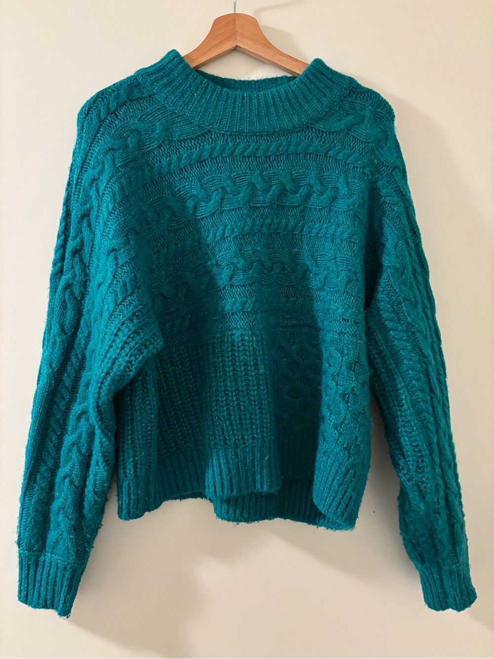 Abercrombie & Fitch Teal Cable-Knit Crewneck Sweater